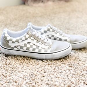 CLASSIC Vans Laced Up Checkerboard Pattern